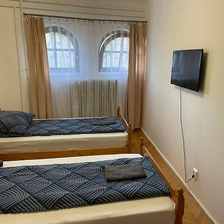 Szimpla Apartman Apartment Мисколк Екстериор снимка